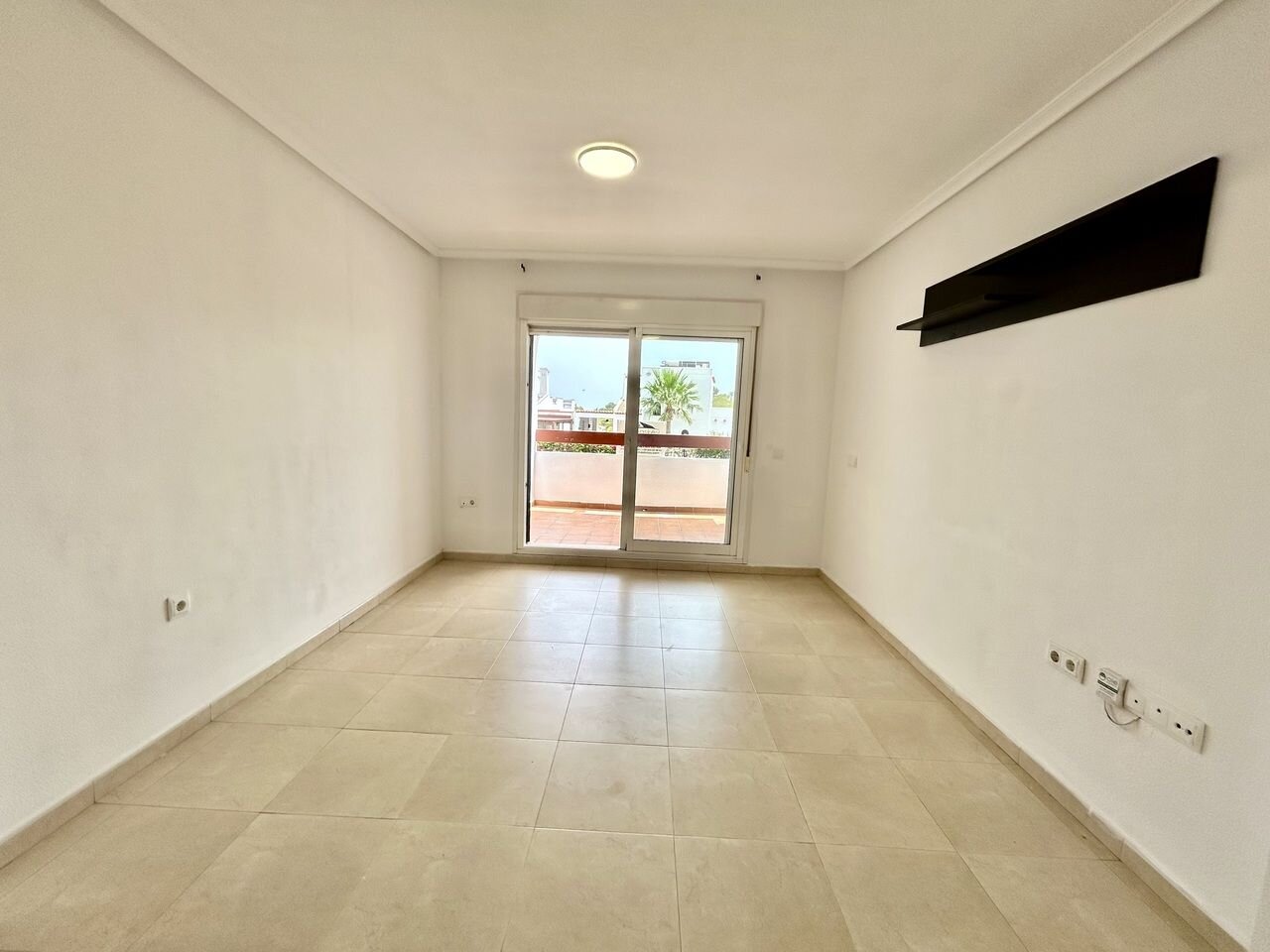 2-Bedroom Apartment in Villamartín-las Filipinas, Orihuela Costa - Image 7