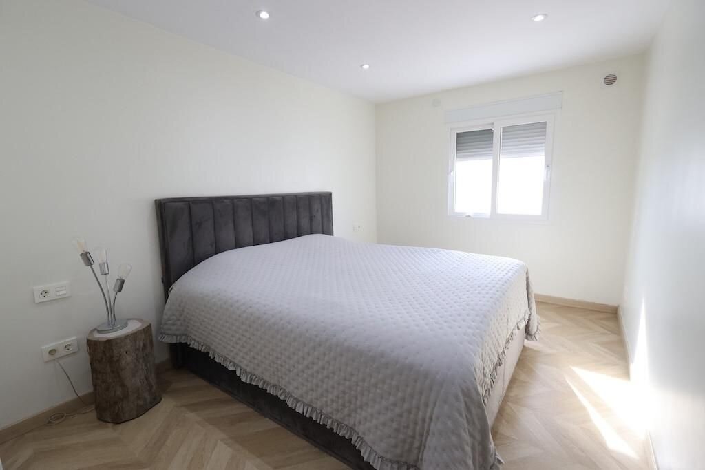 5-Bedroom Villa in Los Balcones - Los Altos del Edén, Torrevieja - Image 12