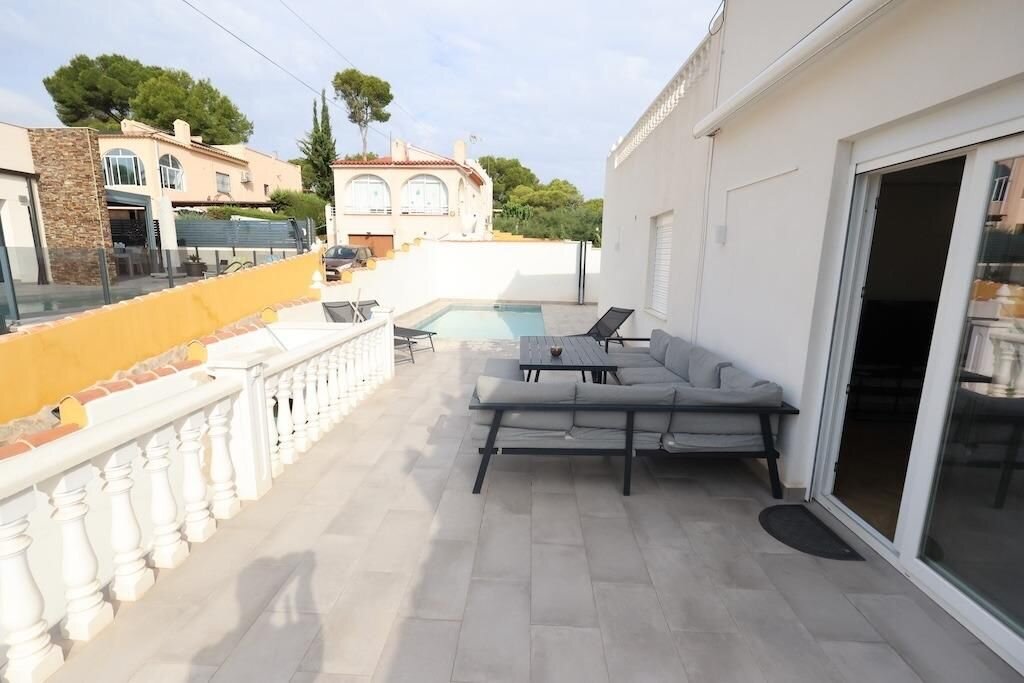 5-Bedroom Villa in Los Balcones - Los Altos del Edén, Torrevieja - Image 24