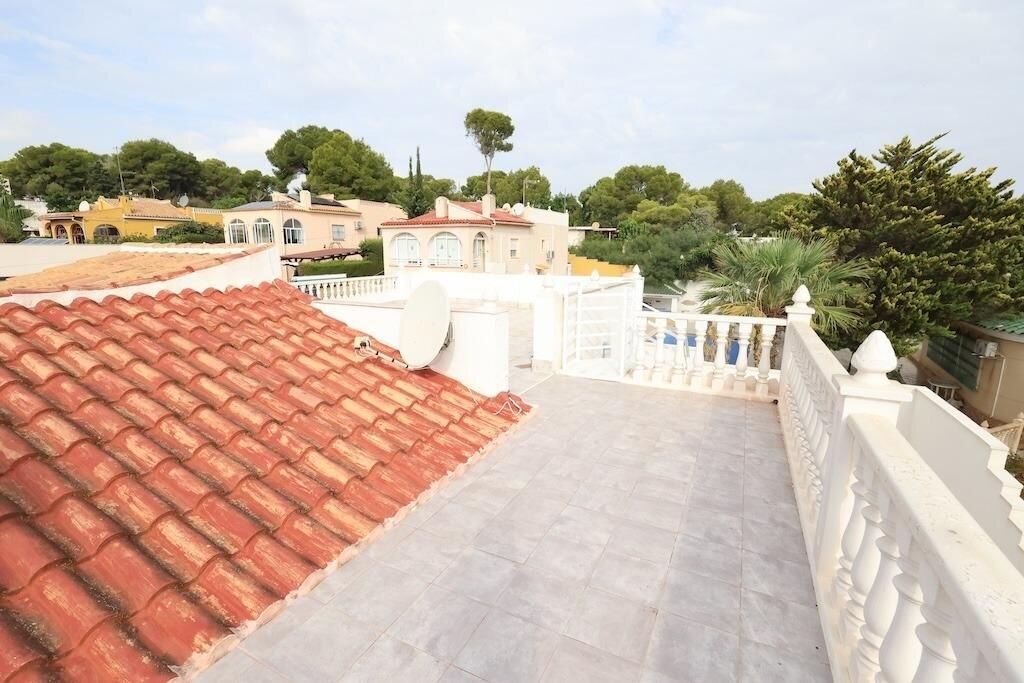 5-Bedroom Villa in Los Balcones - Los Altos del Edén, Torrevieja - Image 29