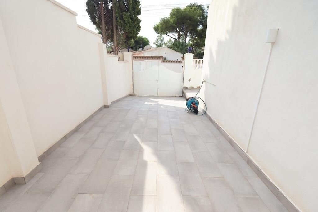 5-Bedroom Villa in Los Balcones - Los Altos del Edén, Torrevieja - Image 31