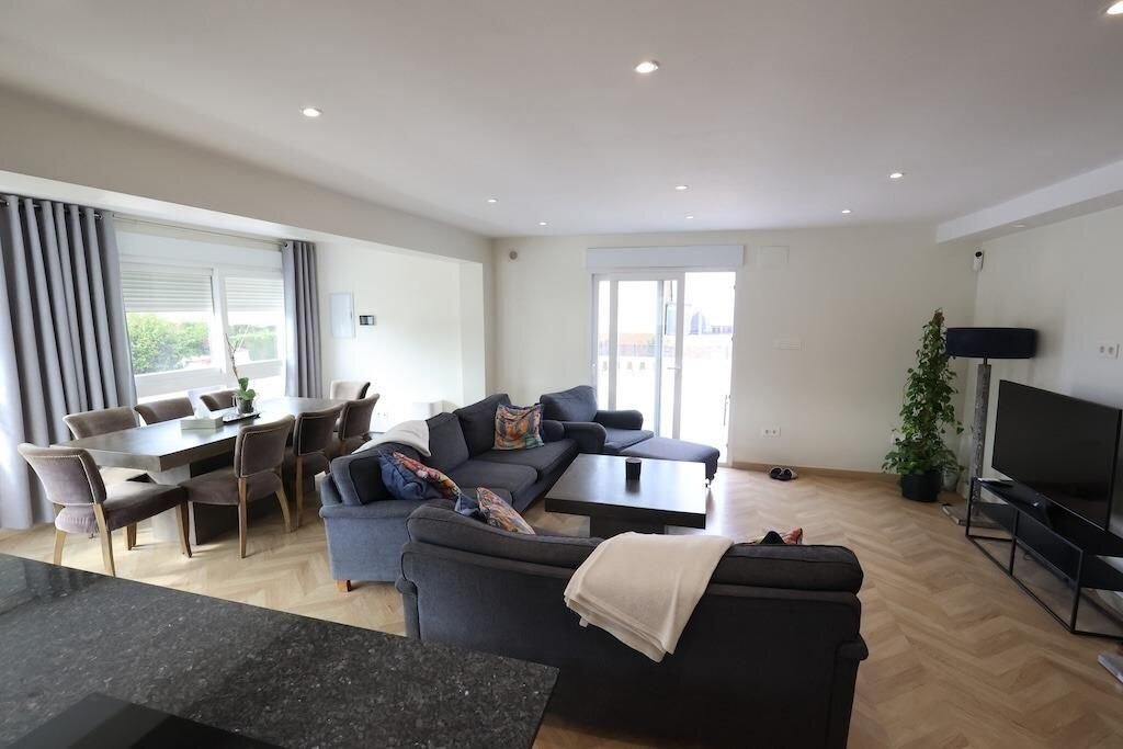 5-Bedroom Villa in Los Balcones - Los Altos del Edén, Torrevieja - Image 9