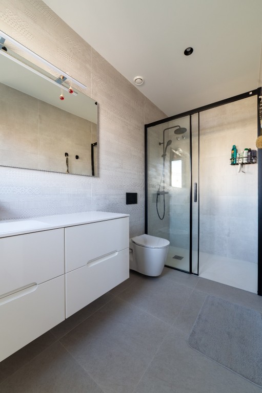 4-Bedroom Villa in Costa Blanca Sur, Los Montesinos - Image 9