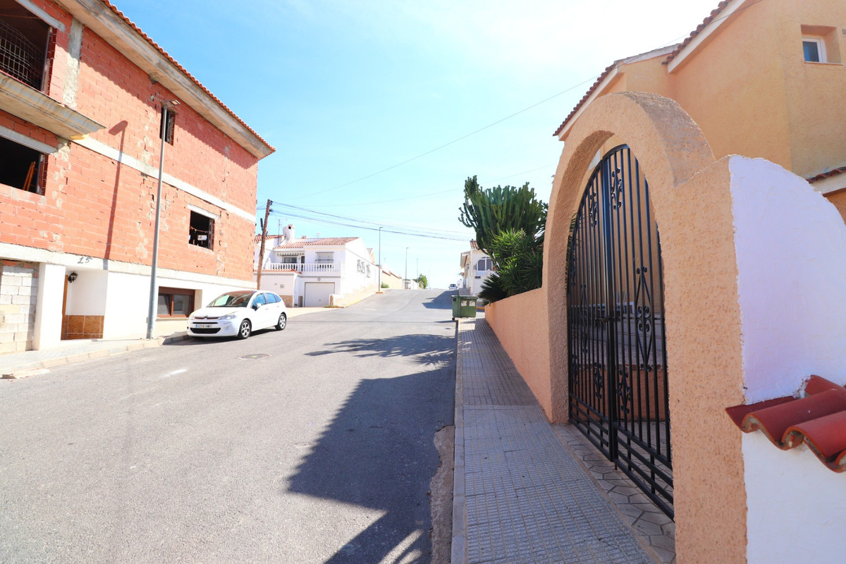 3-Bedroom Townhouse in Benijofar | Sunny Casas - Costa B... - Image 23