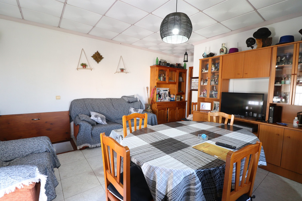 3-Bedroom Townhouse in Benijofar | Sunny Casas - Costa B... - Image 4