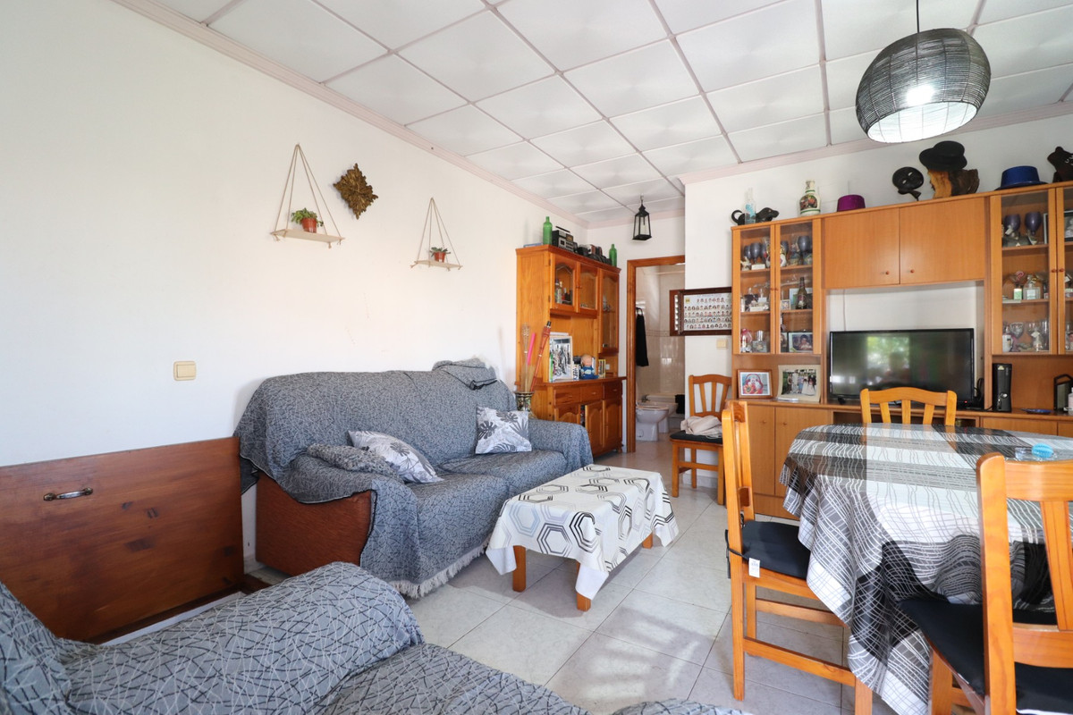 3-Bedroom Townhouse in Benijofar | Sunny Casas - Costa B... - Image 7