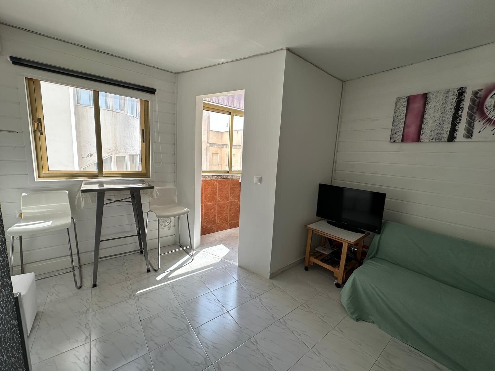 1-Bedroom Apartment in Estacion de Autobuses, Torrevieja - Image 1
