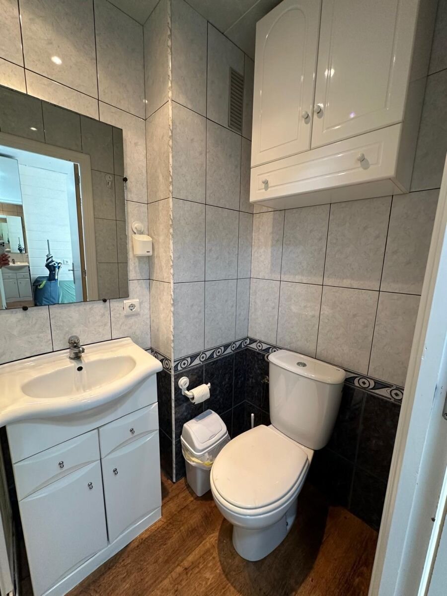 1-Bedroom Apartment in Estacion de Autobuses, Torrevieja - Image 11