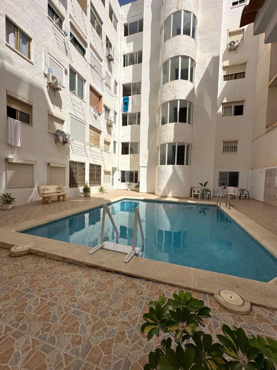 1-Bedroom Apartment in Estacion de Autobuses, Torrevieja - Image 17