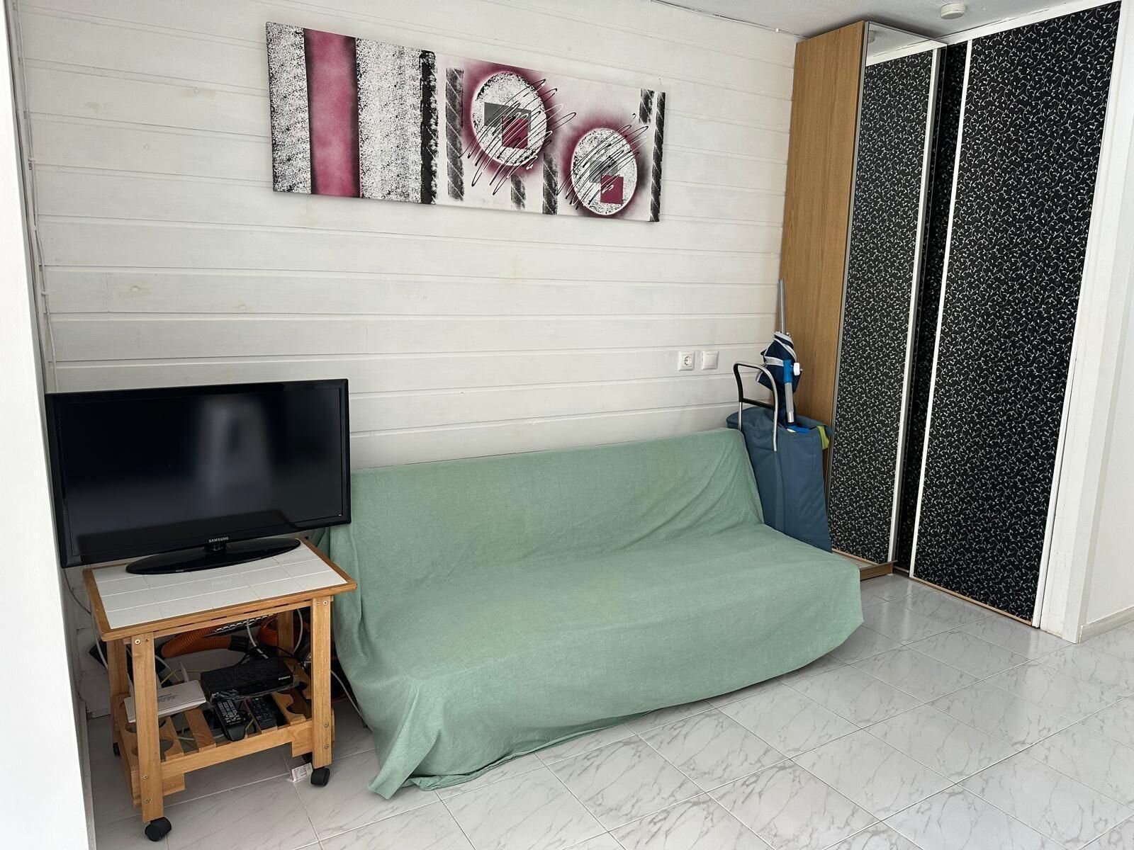 1-Bedroom Apartment in Estacion de Autobuses, Torrevieja - Image 4