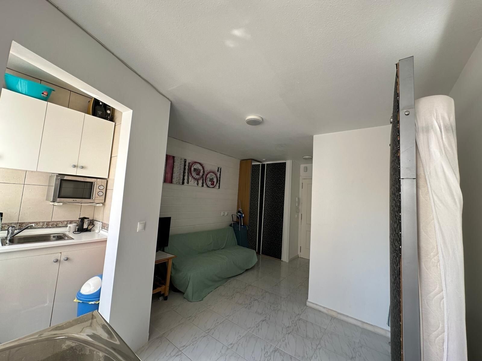 1-Bedroom Apartment in Estacion de Autobuses, Torrevieja - Image 8