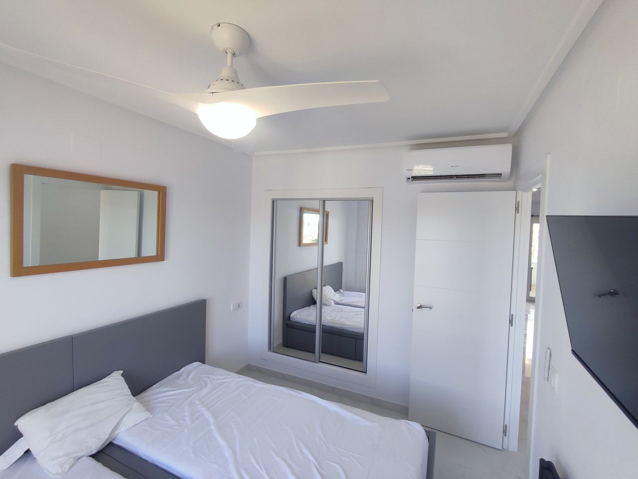 2-Bedroom Apartment in Sucina, Sucina - Image 15