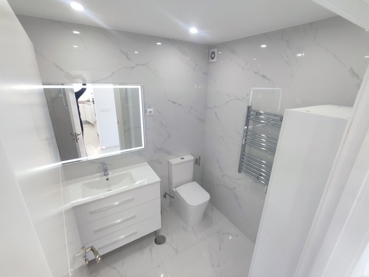 2-Bedroom Apartment in Sucina, Sucina - Image 17