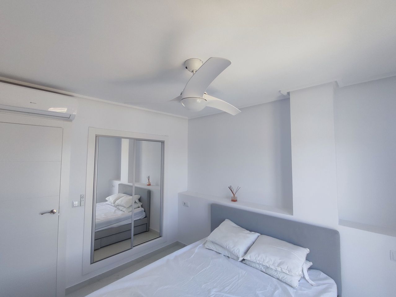 2-Bedroom Apartment in Sucina, Sucina - Image 21