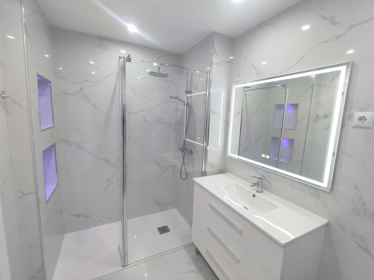 2-Bedroom Apartment in Sucina, Sucina - Image 4