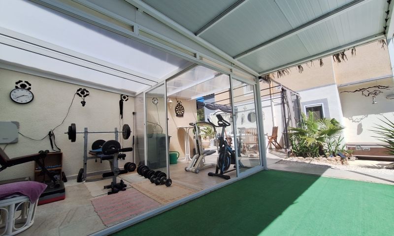 3-Bedroom Villa in San Miguel de Salinas - Image 10