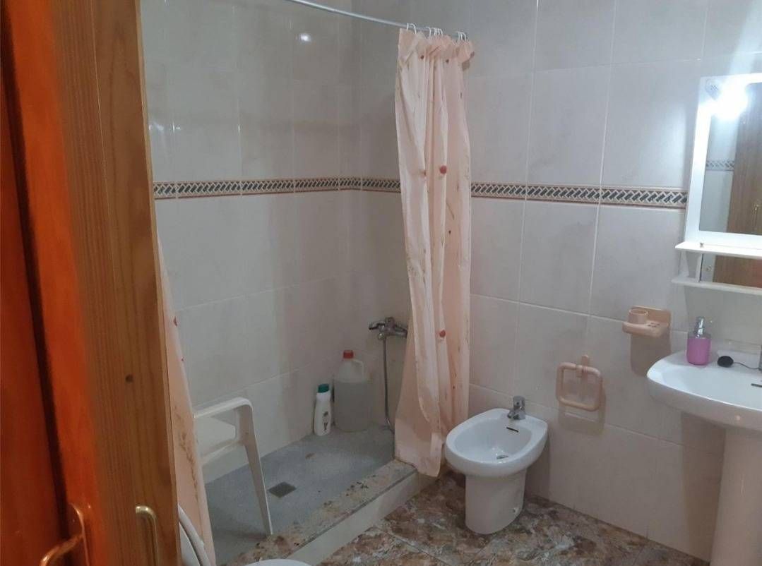3-Bedroom Apartment in Torre - Pacheco - Image 22
