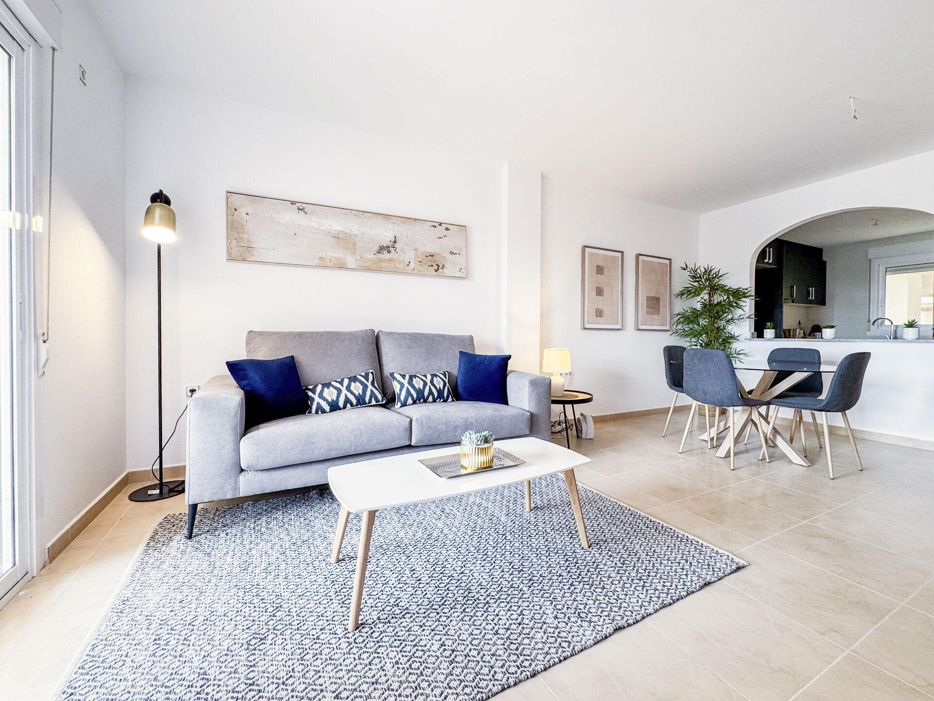 Nuevos Apartamentos en Primera Planta en Lomas de Cabo Roig - Image 2