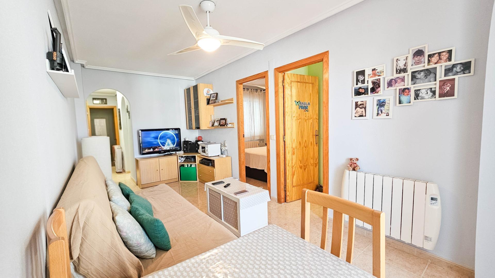 Mieszkanie z 2 Sypialniami w, Torrevieja - Image 1