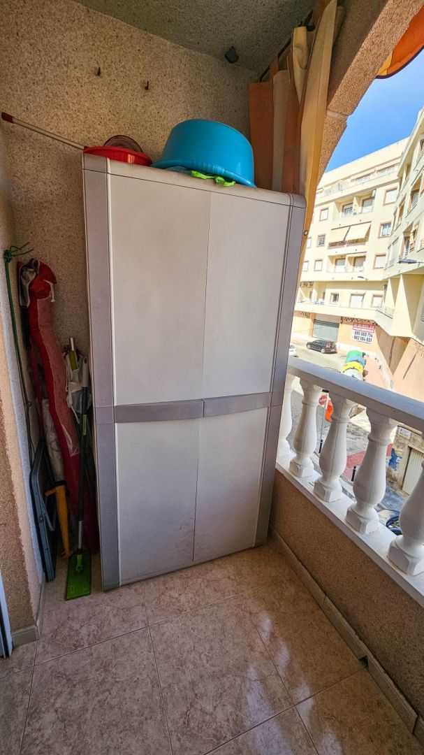 Mieszkanie z 2 Sypialniami w, Torrevieja - Image 15