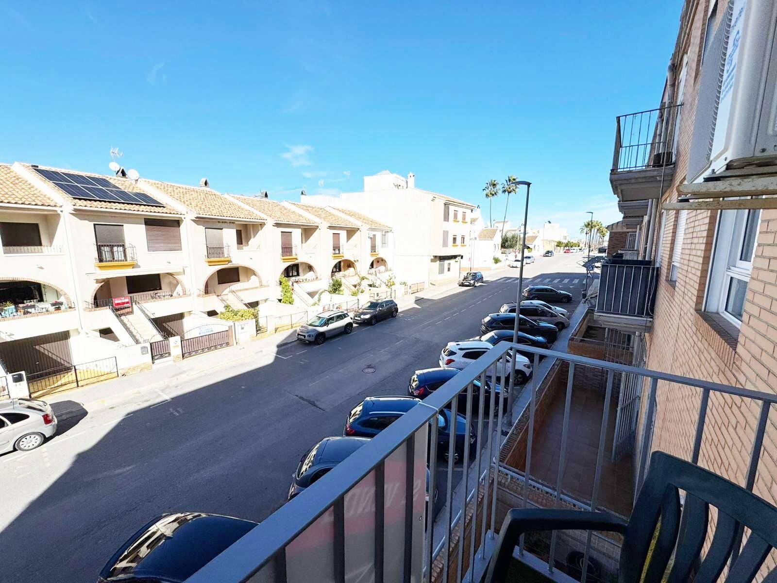 Apartment in San Miguel de Salinas - Image 10