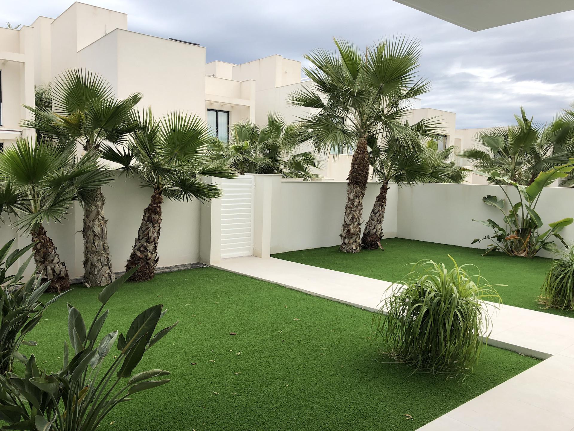 4-Bedroom Villa in Rojales - Image 12