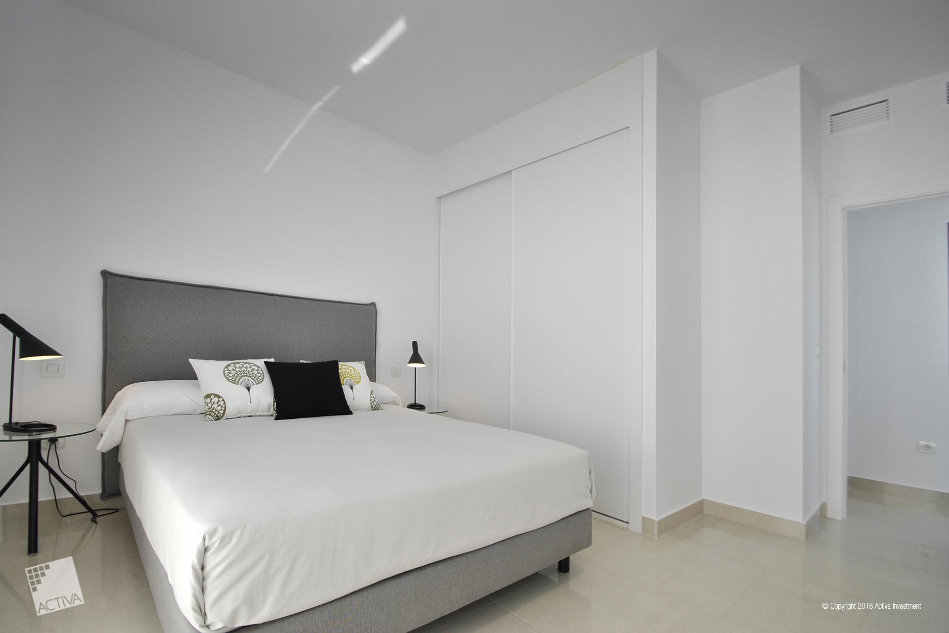 4-Bedroom Villa in Rojales - Image 16