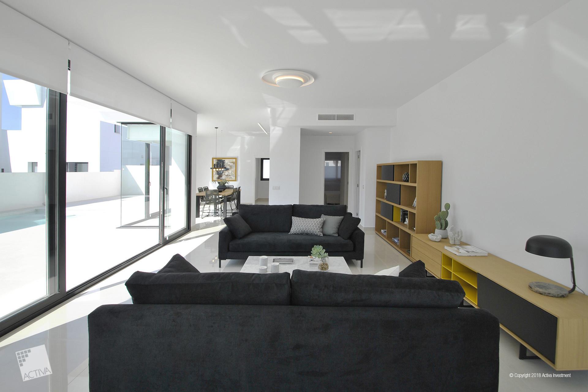 4-Bedroom Villa in Rojales - Image 6