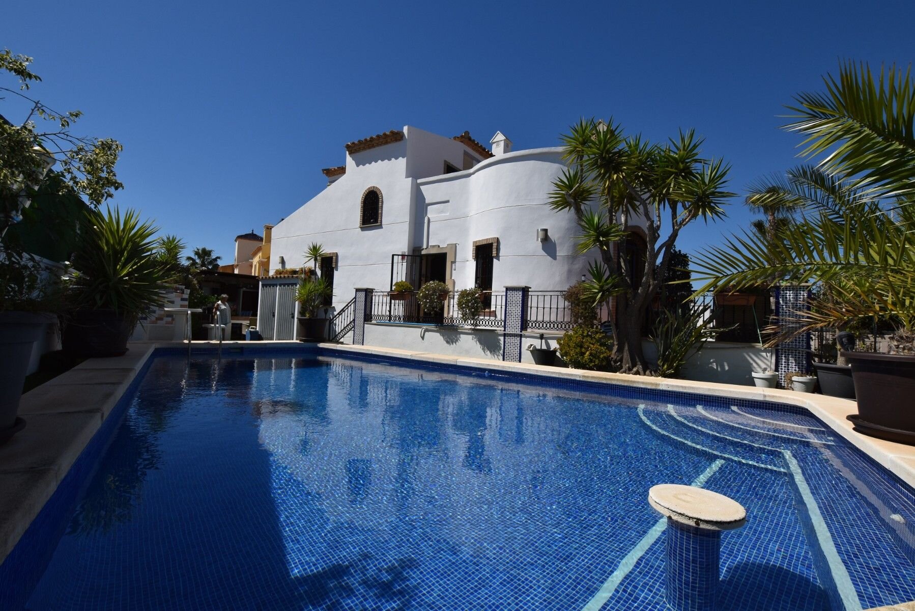 3-Bedroom Villa in Comunidad Valenciana, Algorfa - Image 1