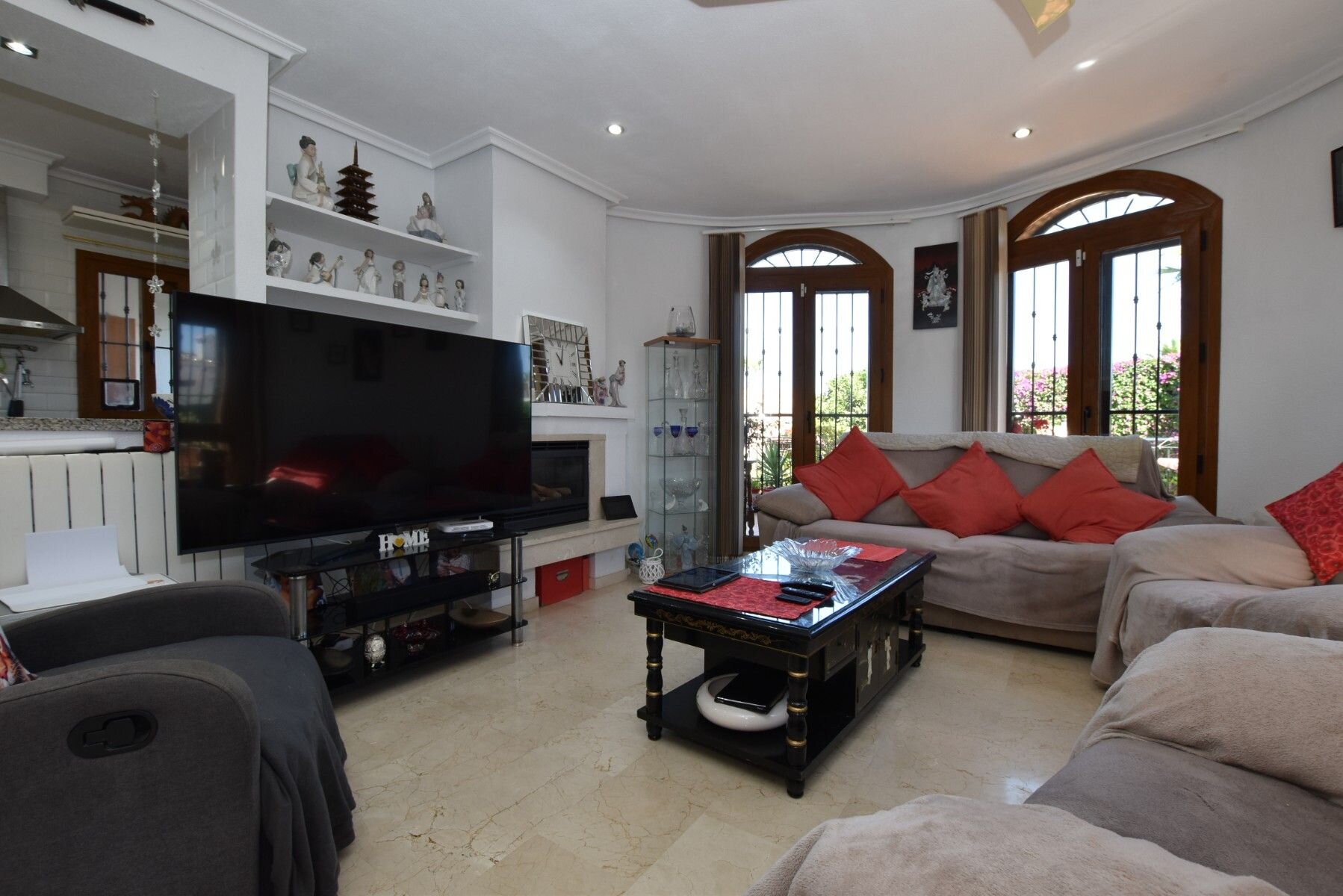 3-Bedroom Villa in Comunidad Valenciana, Algorfa - Image 12
