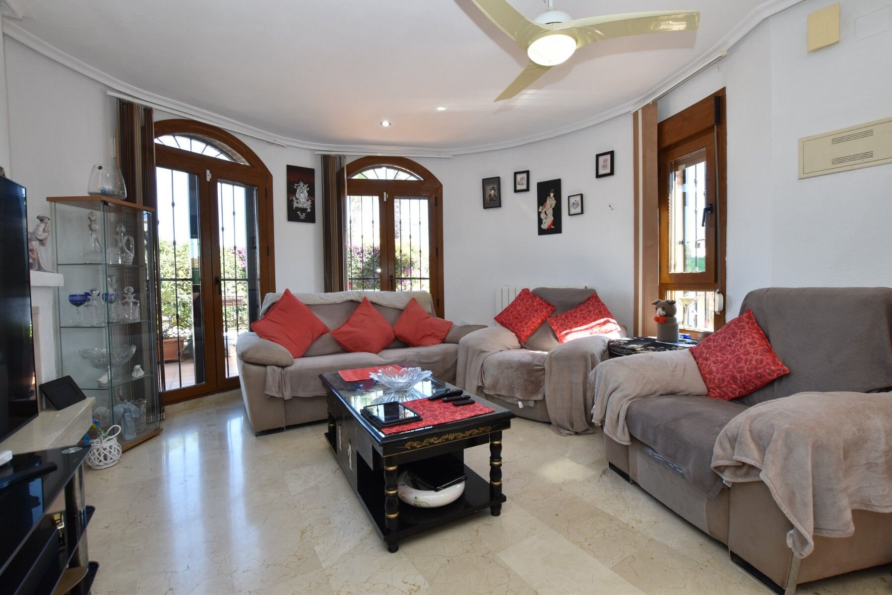 3-Bedroom Villa in Comunidad Valenciana, Algorfa - Image 14
