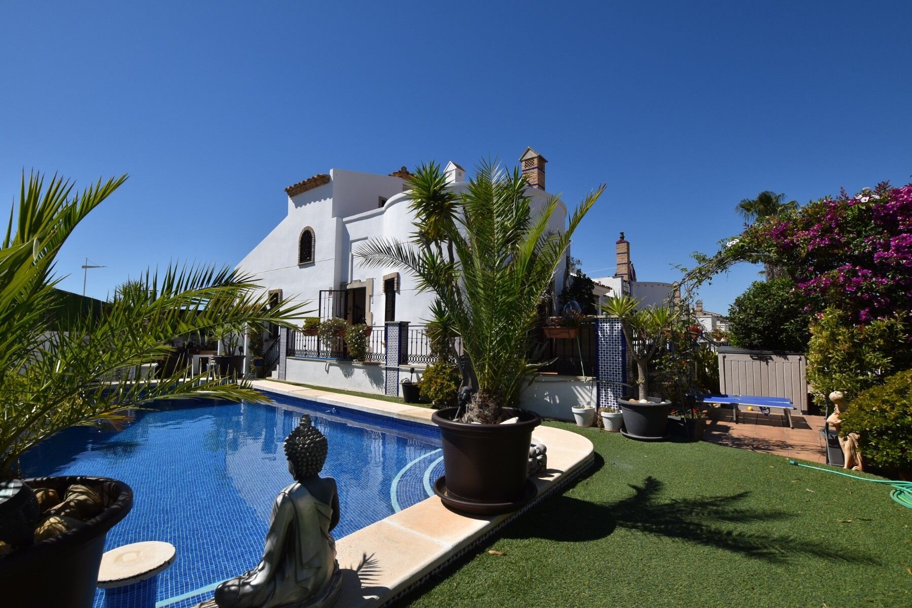 3-Bedroom Villa in Comunidad Valenciana, Algorfa - Image 3