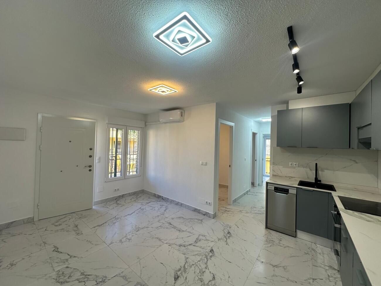 Appartement de 3 Chambres à Centro, Torrevieja - Image 3