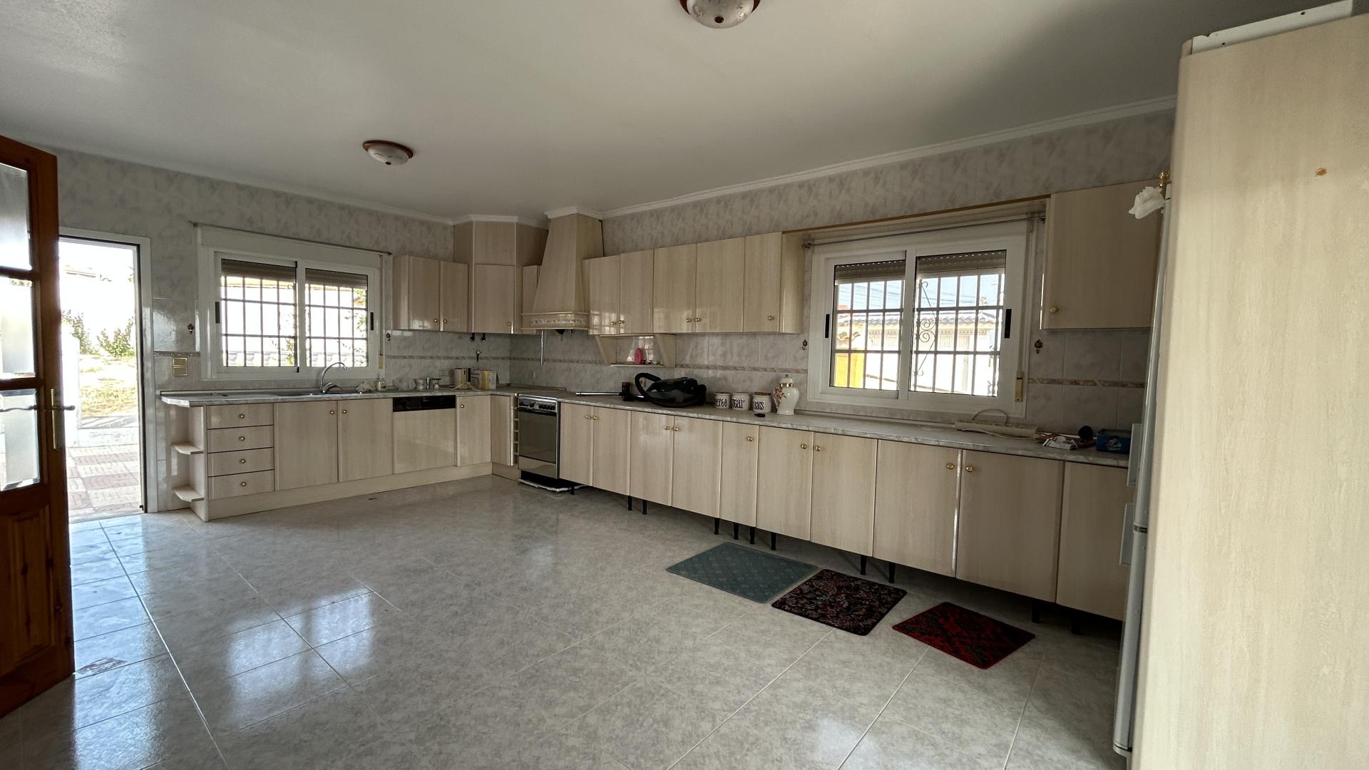 5-Bedroom Villa in Rojales - Image 19