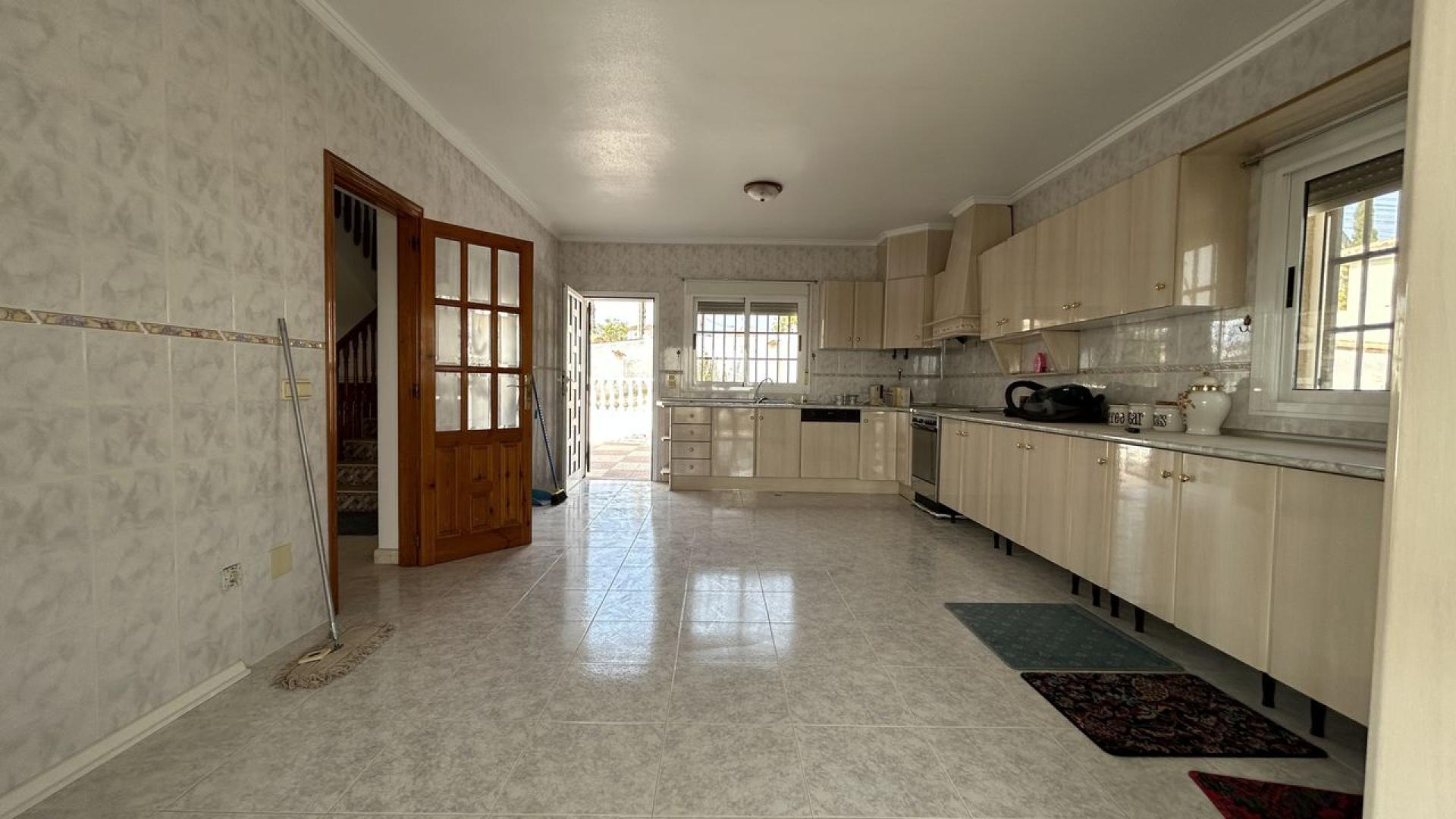 5-Bedroom Villa in Rojales - Image 20