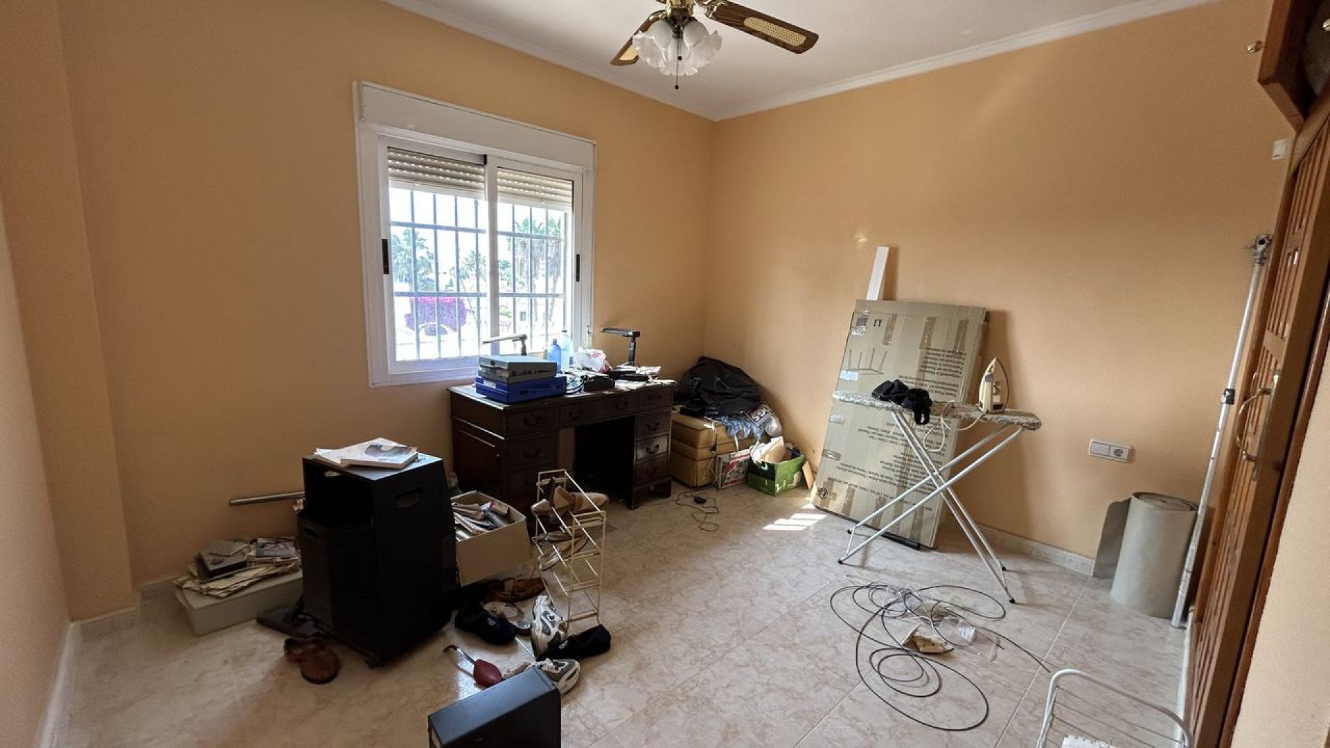 5-Bedroom Villa in Rojales - Image 31