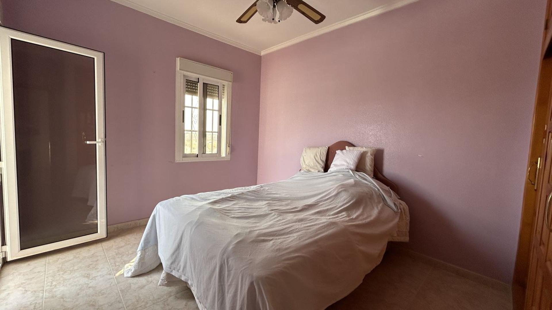 5-Bedroom Villa in Rojales - Image 37