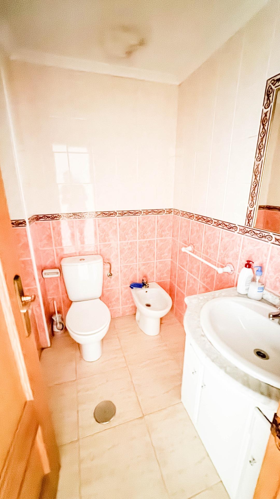 3-Bedroom Apartment in Parque de las Naciones, Torrevieja - Image 11