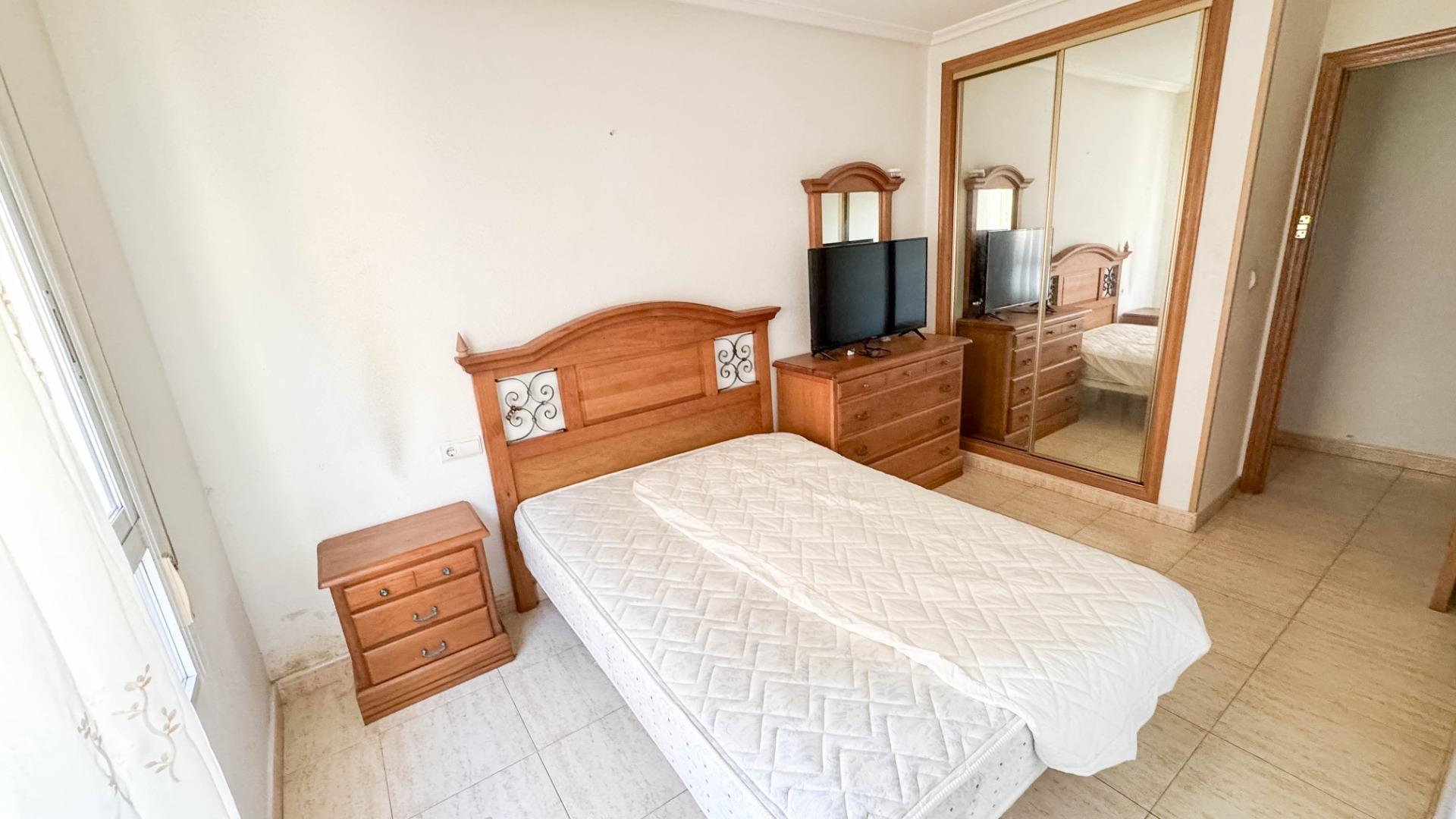 3-Bedroom Apartment in Parque de las Naciones, Torrevieja - Image 15