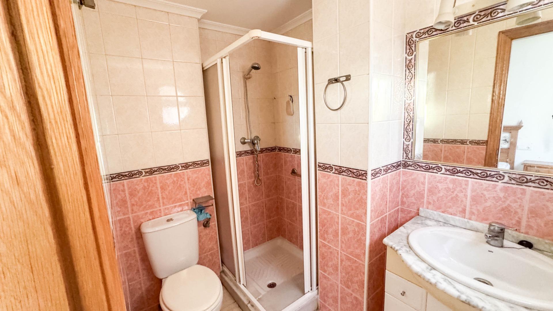 3-Bedroom Apartment in Parque de las Naciones, Torrevieja - Image 18