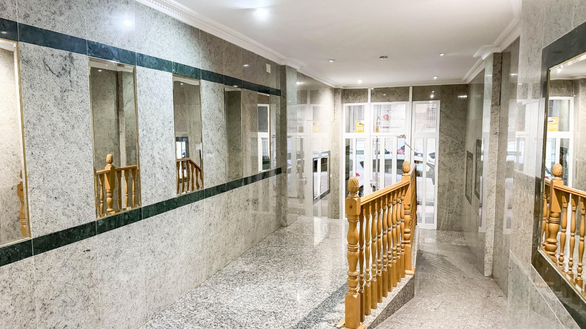 3-Bedroom Apartment in Parque de las Naciones, Torrevieja - Image 29