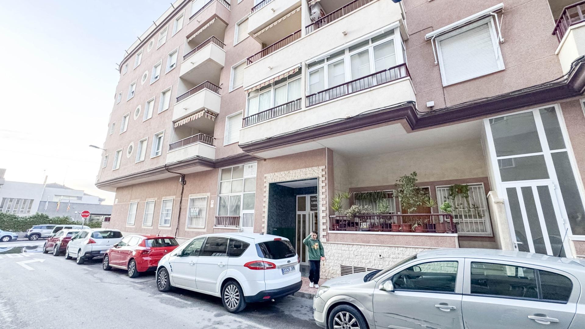 3-Bedroom Apartment in Parque de las Naciones, Torrevieja - Image 32