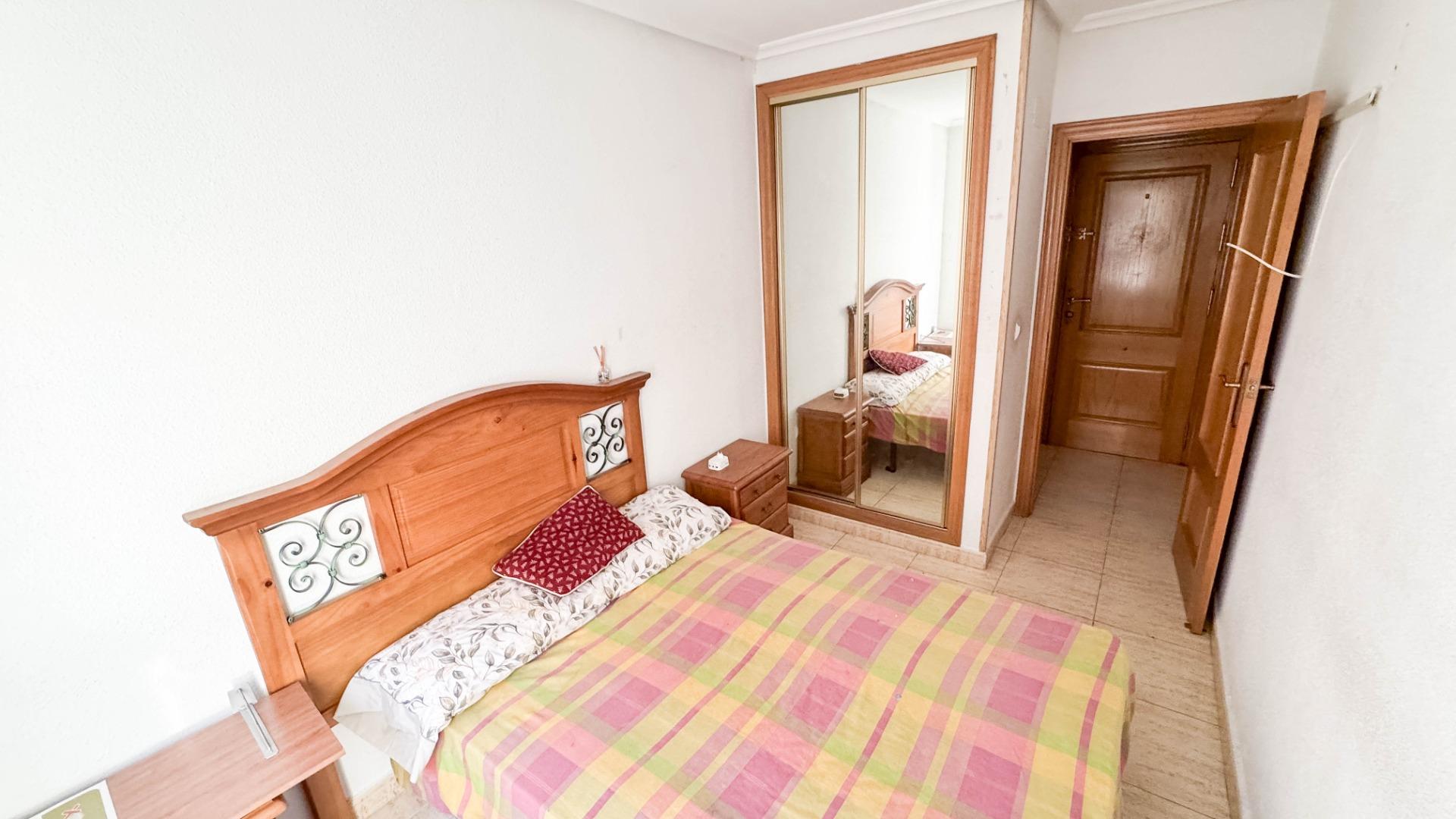 3-Bedroom Apartment in Parque de las Naciones, Torrevieja - Image 6