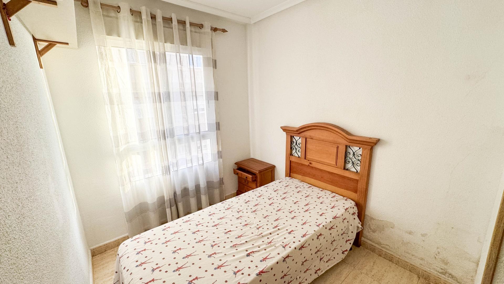 3-Bedroom Apartment in Parque de las Naciones, Torrevieja - Image 7