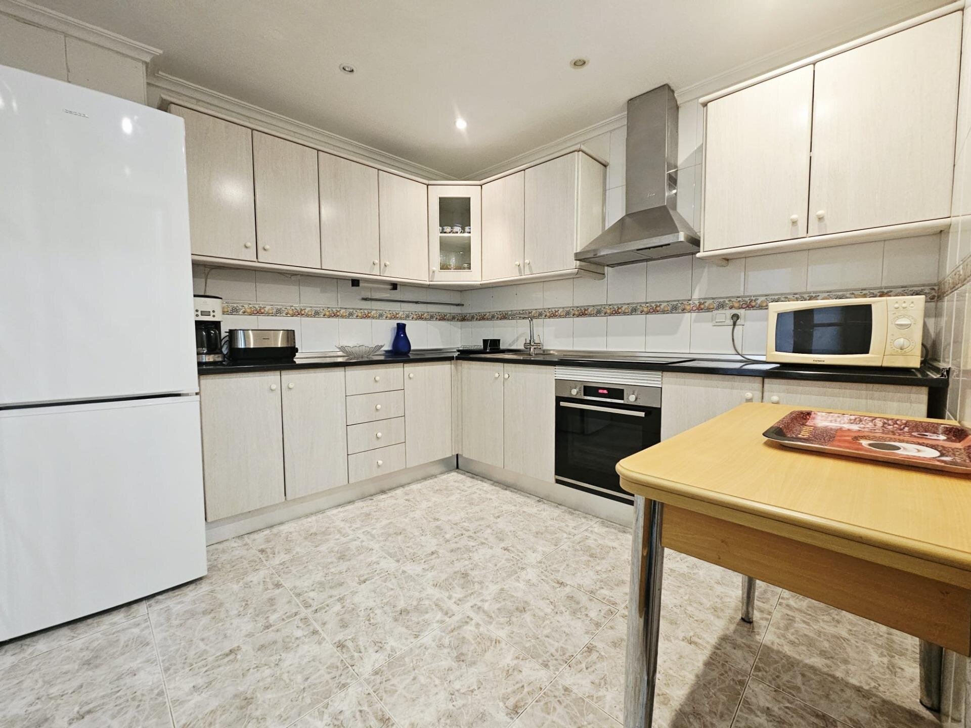 3-Bedroom Apartment in Playa del Cura, Torrevieja - Image 6