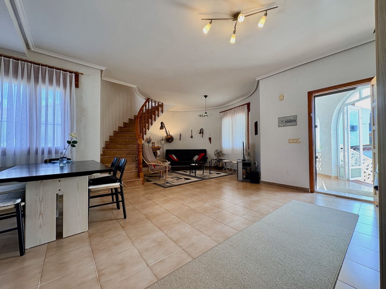 3-Bedroom Villa in Pueblo 5, Formentera del Segura - Image 7