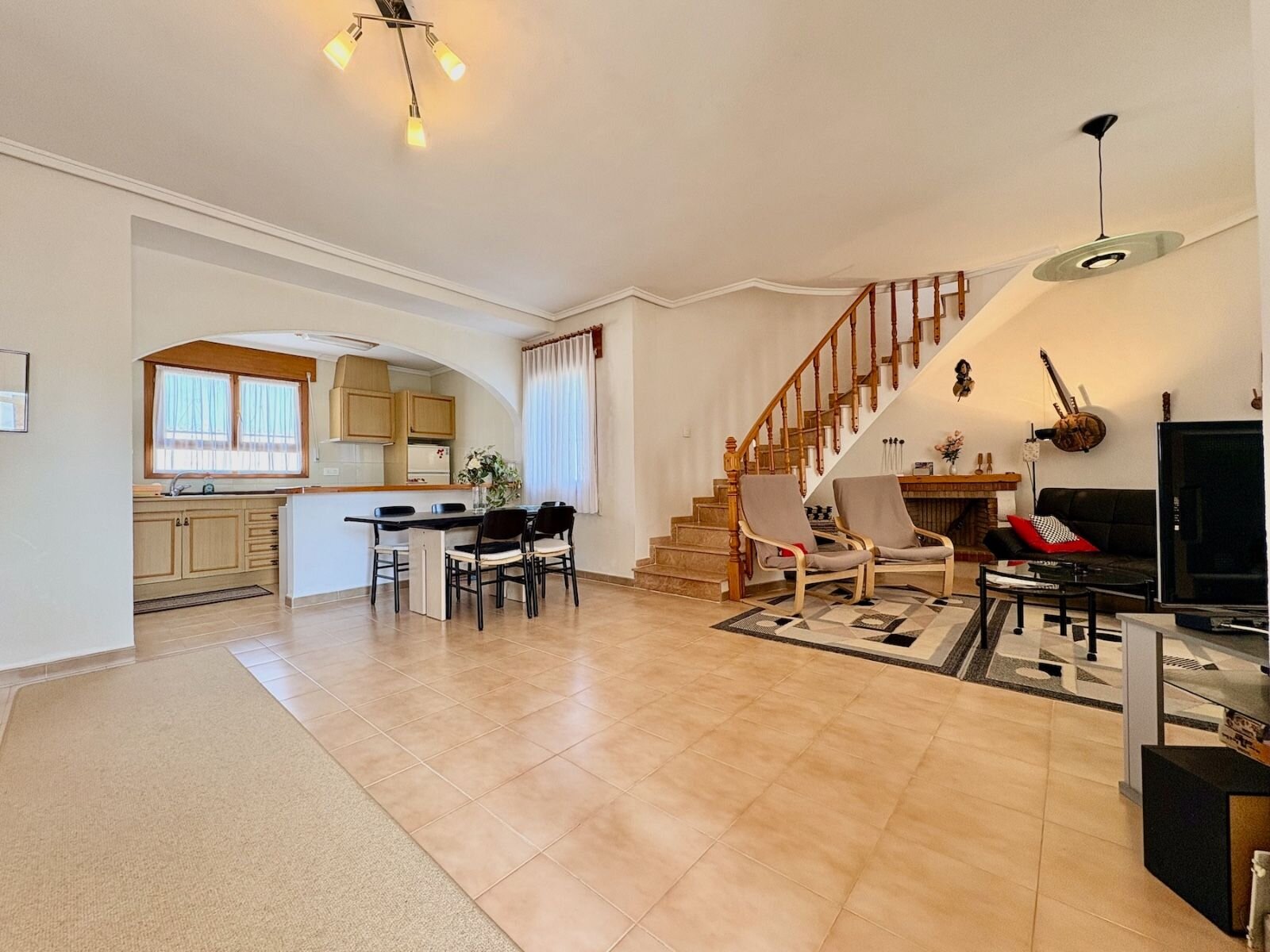 3-Bedroom Villa in Pueblo 5, Formentera del Segura - Image 8