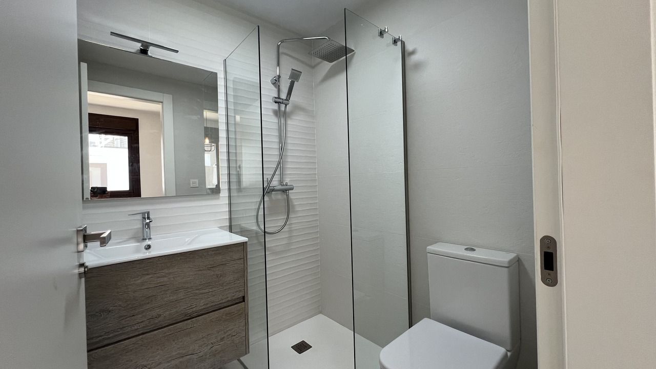 2-Bedroom Apartment in San Pedro del Pinatar - Image 13