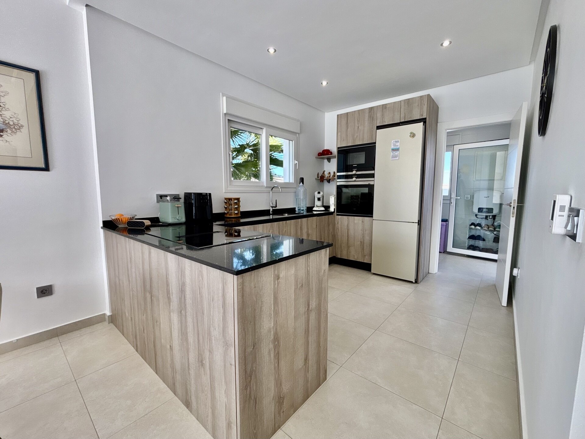 3-Bedroom Detached House in Benijófar - Image 11