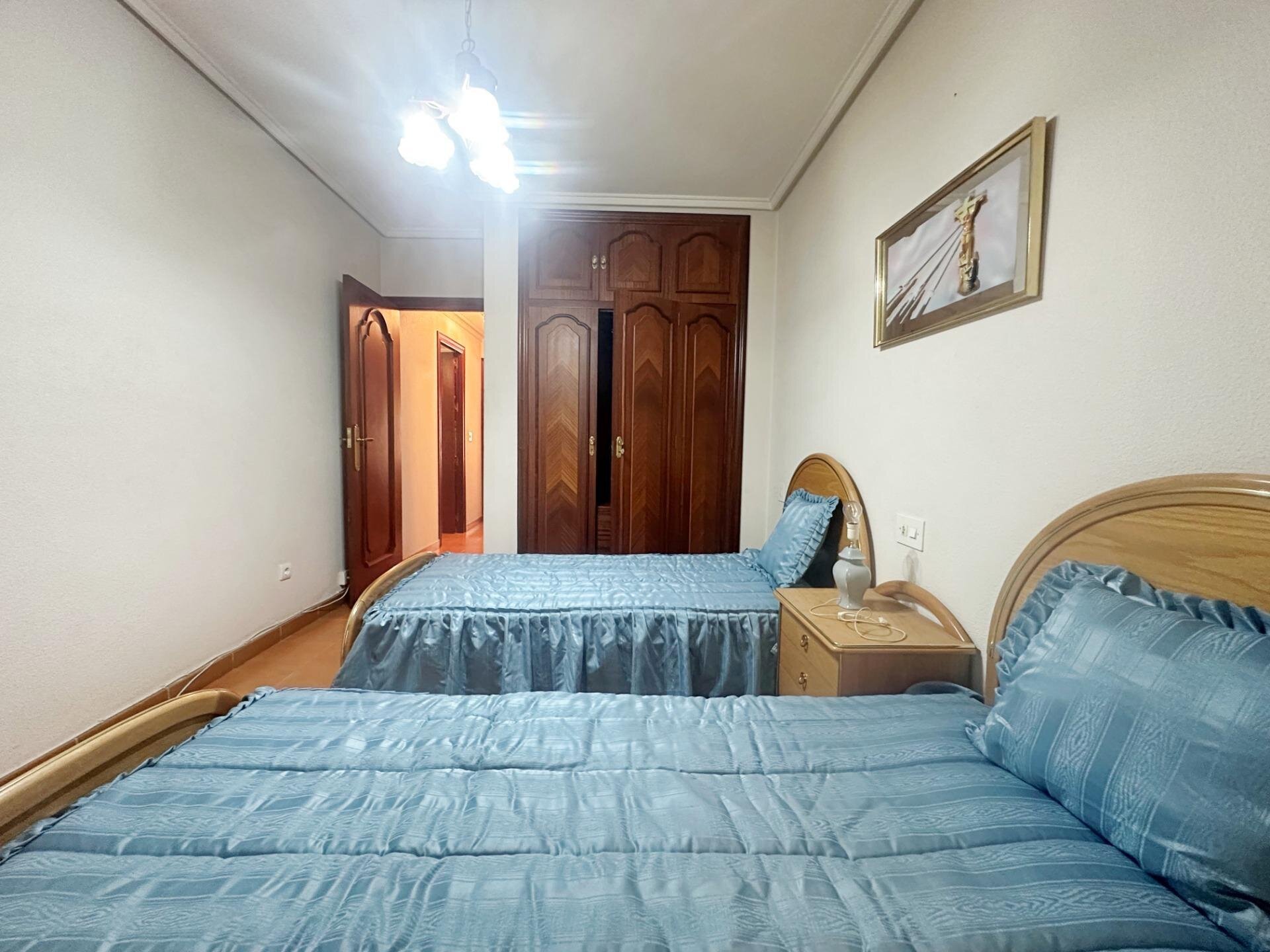 4-Bedroom Apartment in Torrevieja - Image 15
